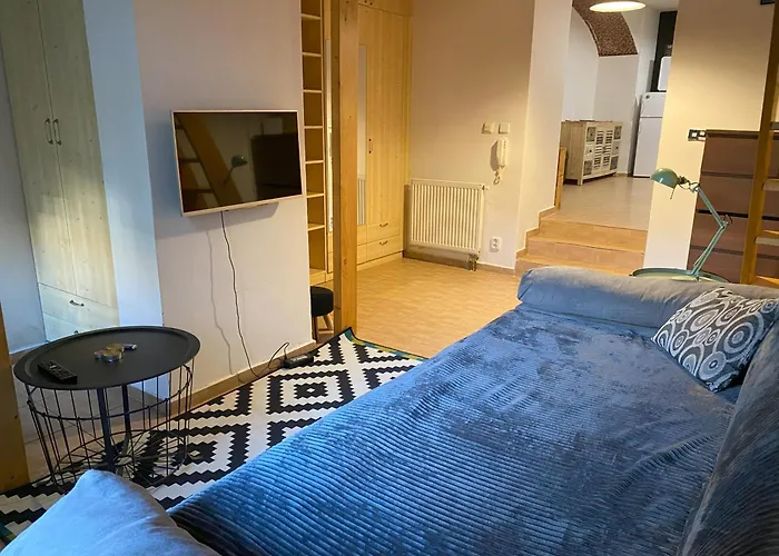 Cozy Garden Apartment In The Heart Of Prague